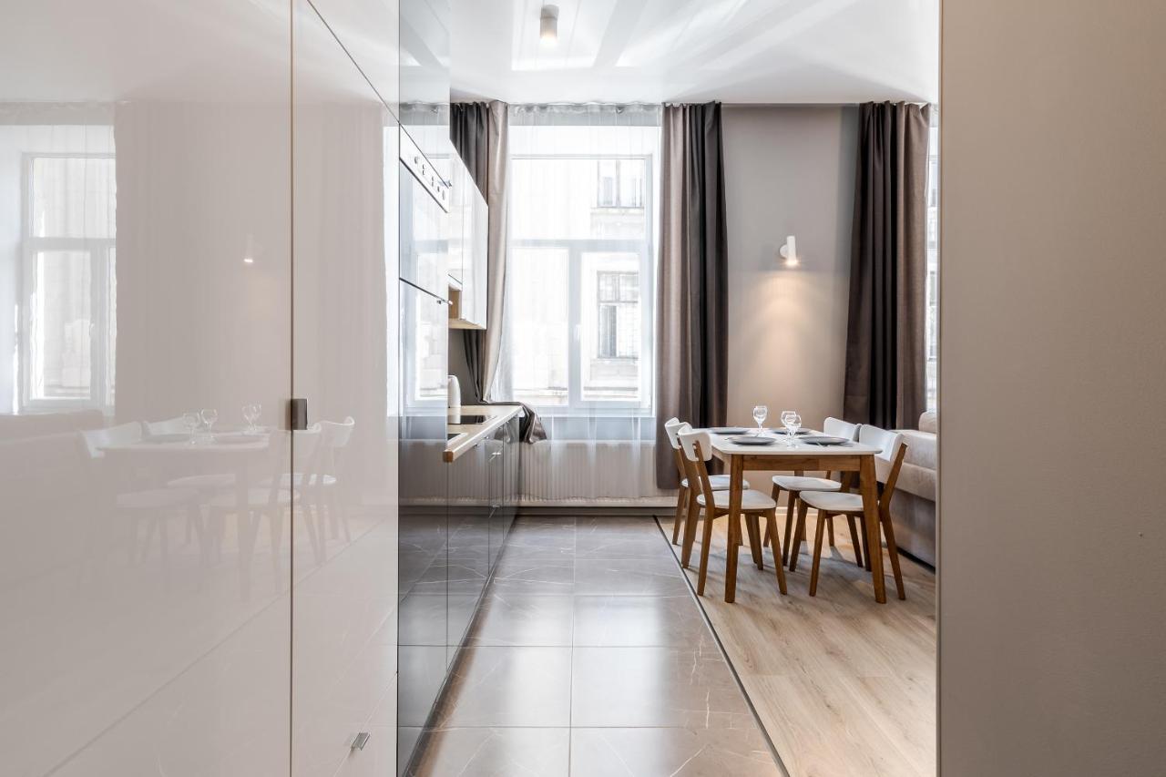 Inshiapartments On Popovycha Str 2 Лвив Екстериор снимка
